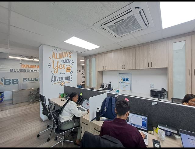 146M² OFFICE TO LET IN SANDHURST